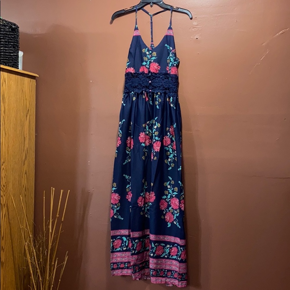 BEAUTIFUL FLORAL DRESS!!!